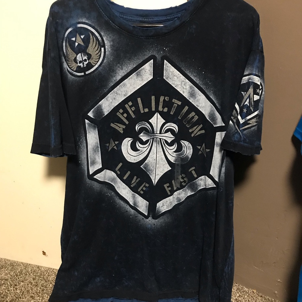Men’s affliction reversible tshirt